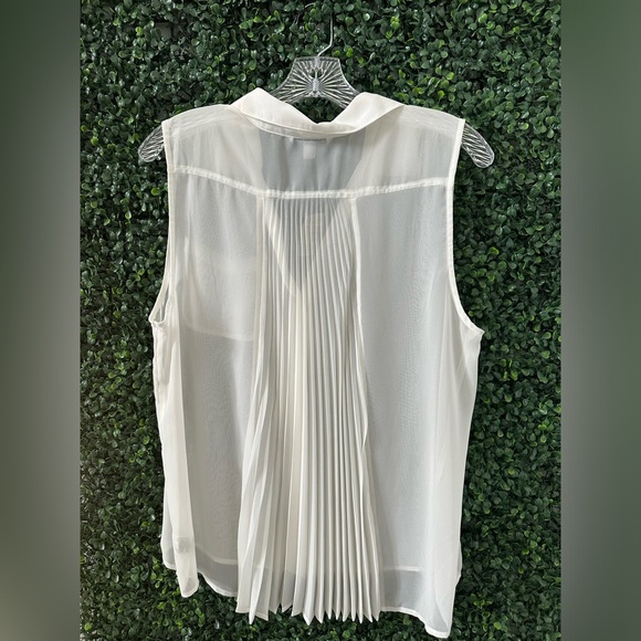 Sheer Sleeveless Top - Picture 2 of 3